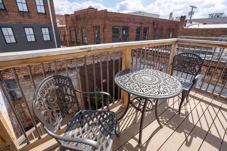 Interior 4, Downtown Urban Retreat 6 Beds Perfect for Groups, Roanoke City