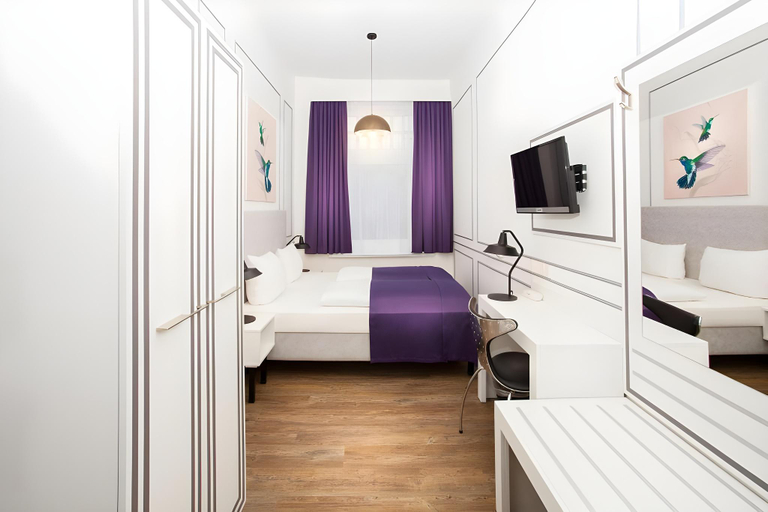 Bedroom 2, Boutique 056 Hamburg Central, Hamburg