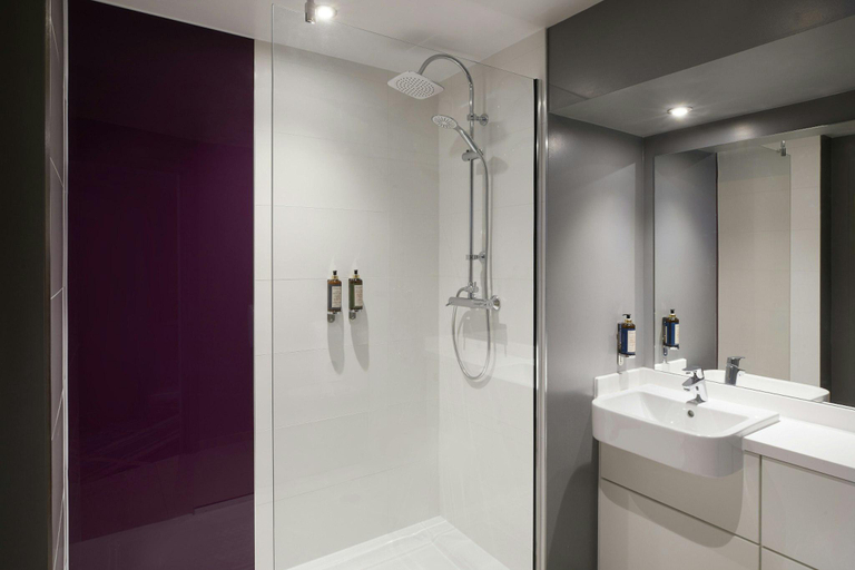 Bathroom 5, Premier Inn Liskeard, Cornwall
