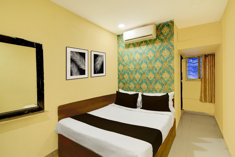 Room 3, Deluxe James Street Railway Station, Hyderabad