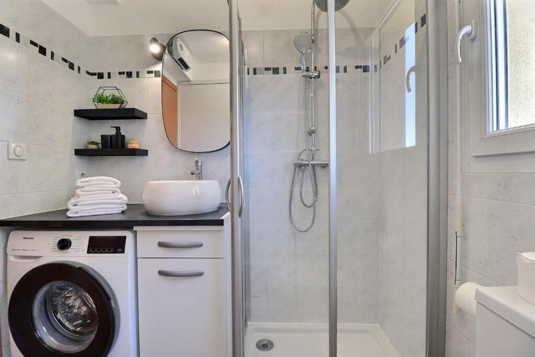 Bathroom, Dolce Verde, Corse-du-Sud