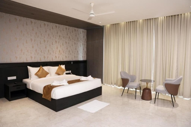 Room 4, ALBA REGENCY, Thrissur
