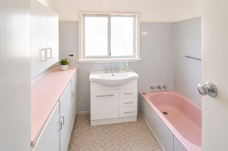 Bathroom, Jetty Jaunt - Gem for Coastal Adventures, Busselton