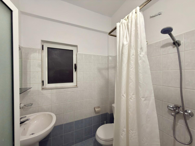 Shower 3, Villa Aqualis, Sarandës