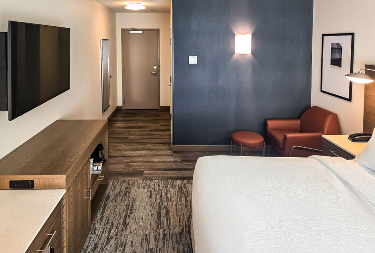 Bedroom 3, Courtyard by Marriott Eugene Downtown, Lane