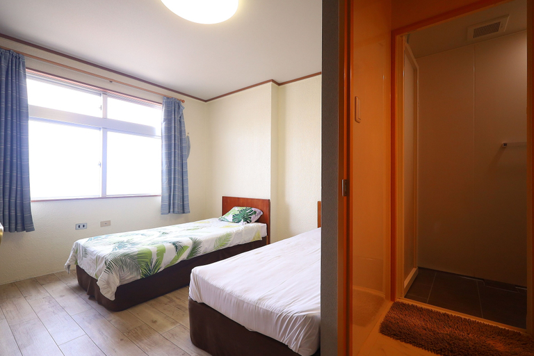 Bedroom 3, Minshuku Seaside House Dugong, Kumejima