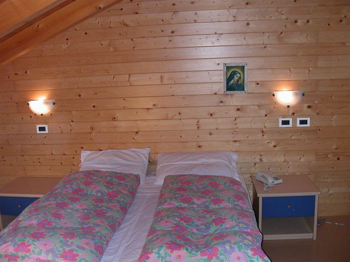 Bedroom 3, Martinella, Trento