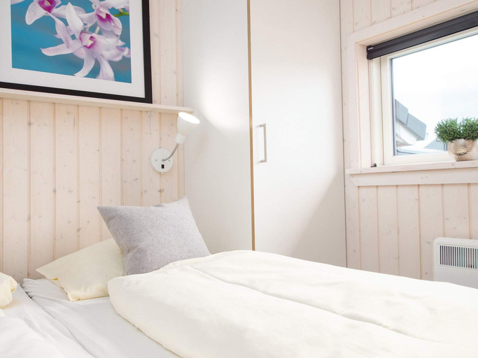 Interior 1, Cosy Coastal Stay for 6 Guests, Ostholstein
