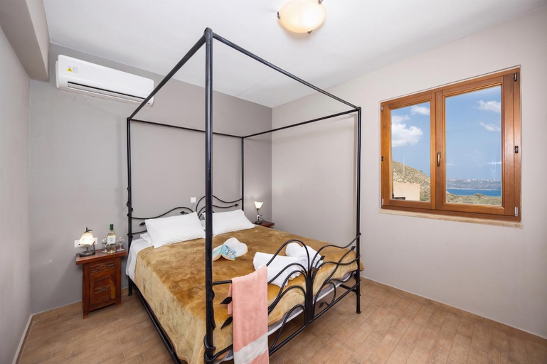 Bedroom 3, Villa Stratos, Crete
