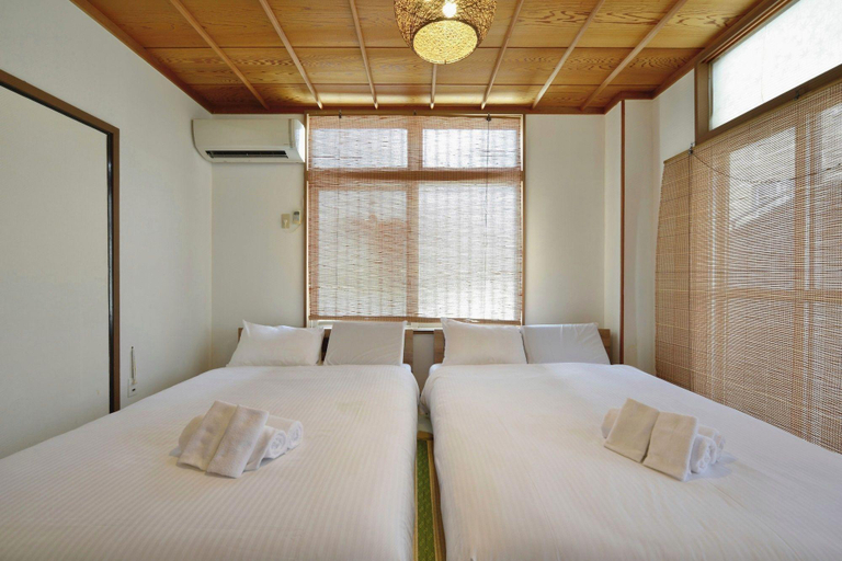 Bedroom 3, Mensore, Naha