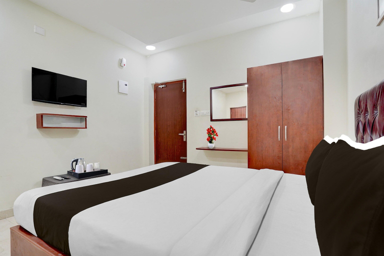 Room 2, Deluxe With Twin Bedthe Paradise Guest inn, Nellore