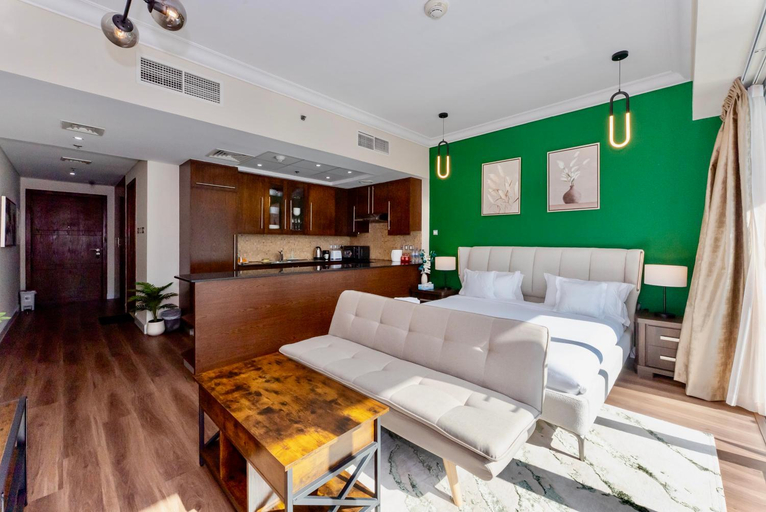 Others 5, Royal 2BR Apt With Balcony Near Burj Khalifa, Dubai