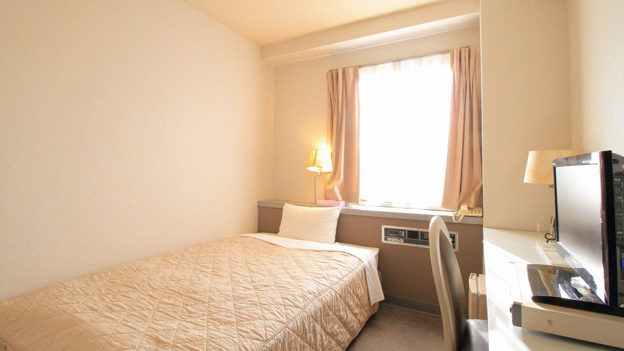 Bedroom 4, Nobeoka Washington Hotel, Nobeoka