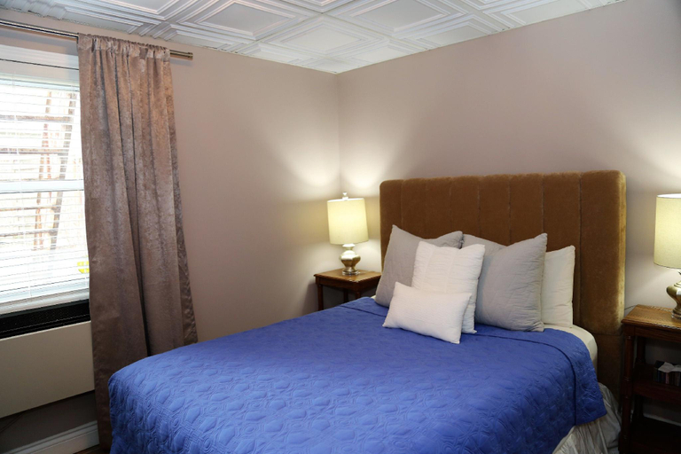Bedroom 2, The Bloomfield Inn, Prince Edward