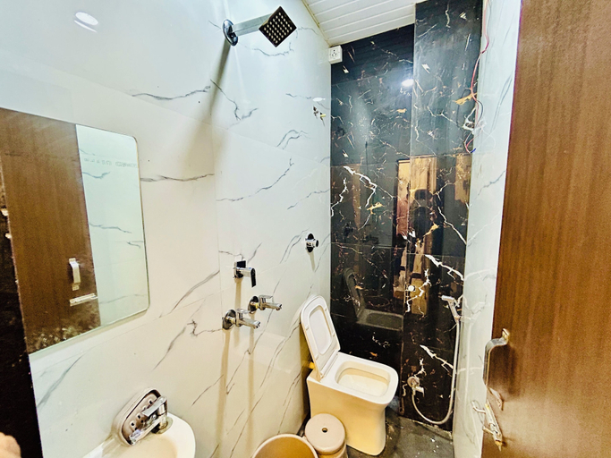 Bathroom 5, Hotel Shree, Ujjain