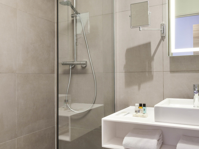Bathroom 4, Novotel Tours Centre Gare, Indre-et-Loire