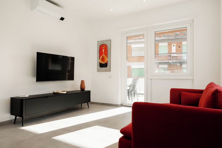 Living area 4, Domus Solis in Rome With 2 Bedrooms and 2 Bathrooms, Rome