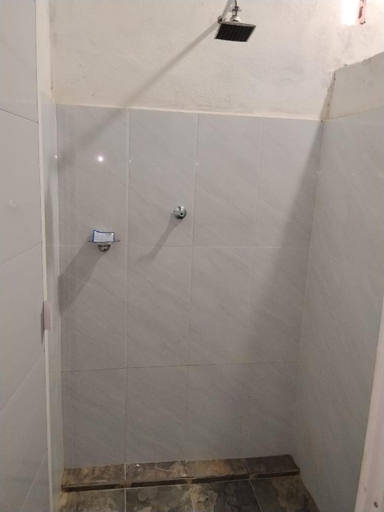 Bathroom 2, Hostal La Cabana, Lejanías