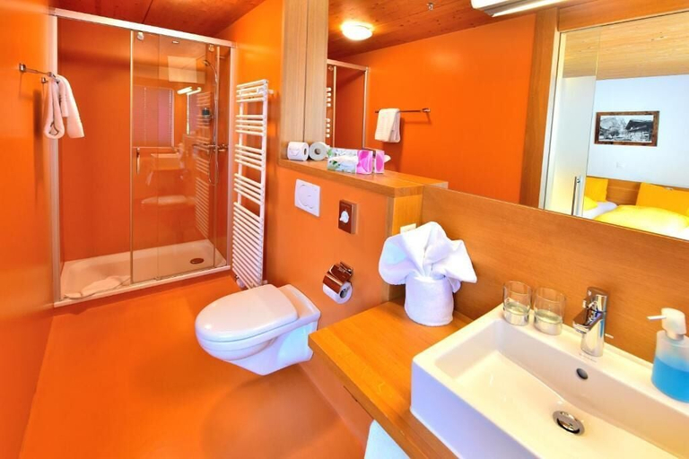 Bathroom 3, Hotel-Restaurant Wetterhorn, Interlaken