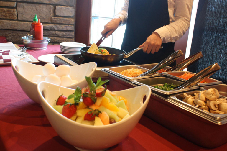 Food & Drinks 4, Premier Residence - Fort McMurray, Division No. 16