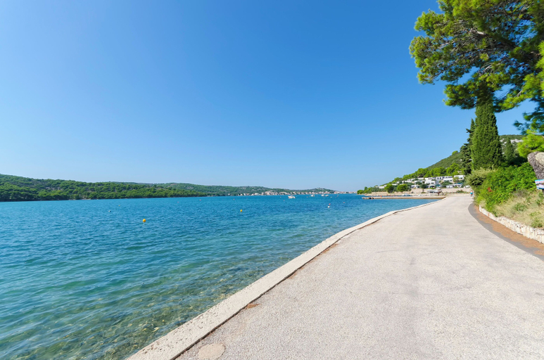 Others 4, Apartments Danica, Tisno