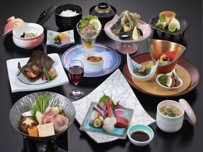 Food & Drinks
