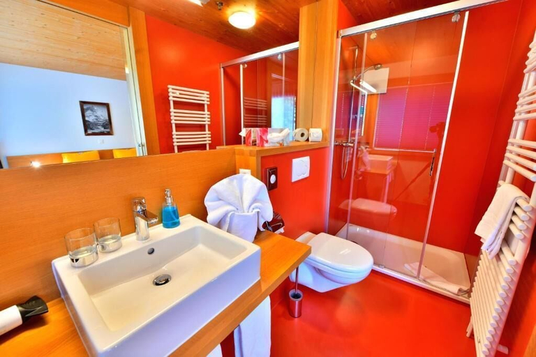 Bathroom 3, Hotel-Restaurant Wetterhorn, Interlaken