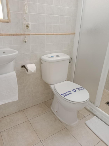 Bathroom 3, Hostal Alcarayon Pilas, Sevilla