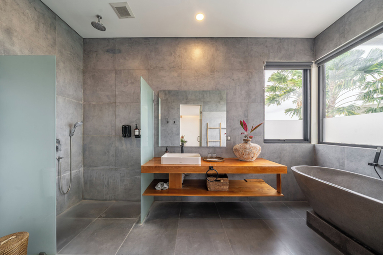 Bathroom 4, Lindt Villa, Badung