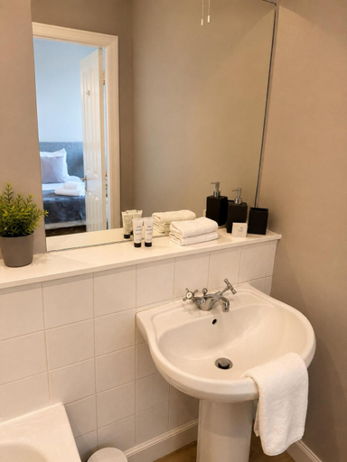 Bathroom 4, The Anglers Inn, Perthshire and Kinross