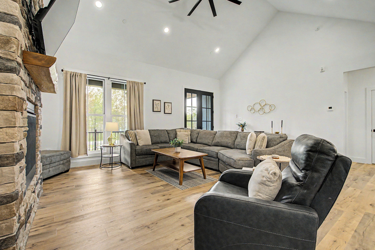 Others 5, Holiday House by Taylor Made Deep Creek, Garrett