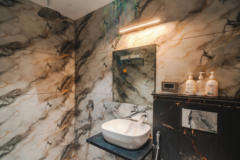 Bathroom 4, Travinities Hotel Shree Ji Palace, Ujjain
