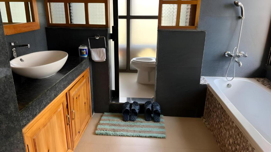 Bathroom, Thimphu Boutique, Kawang