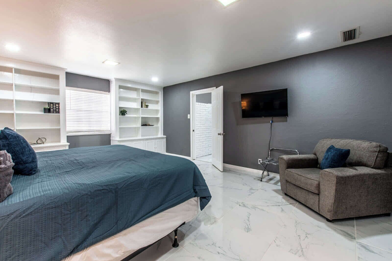 Room 4, Sleep 29 - Oceanfront Retreat 2 Homes for 29-guests!, Nueces