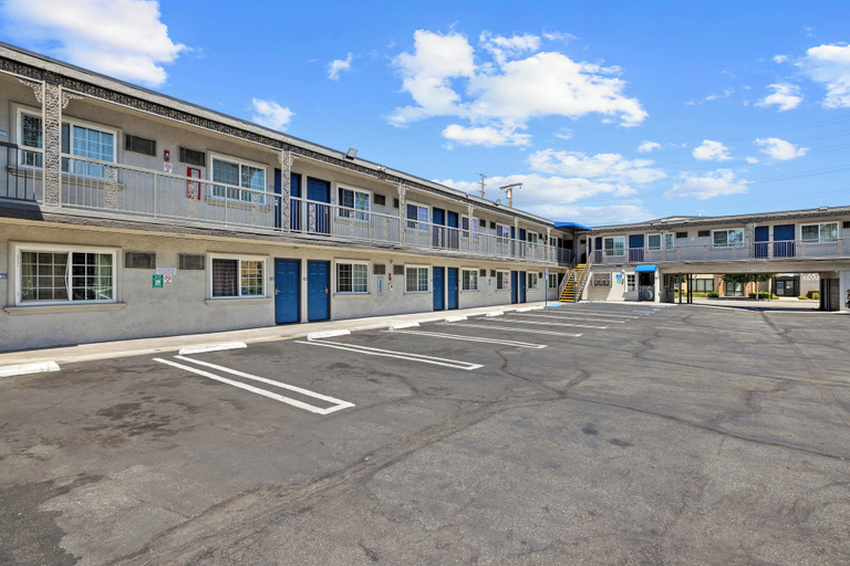Others 1, Studio 6 Rosemead, CA – Pasadena, Los Angeles
