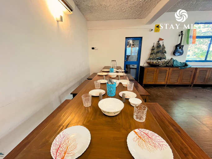 Others 4, StayMist - Casa Ibiza, Raigarh
