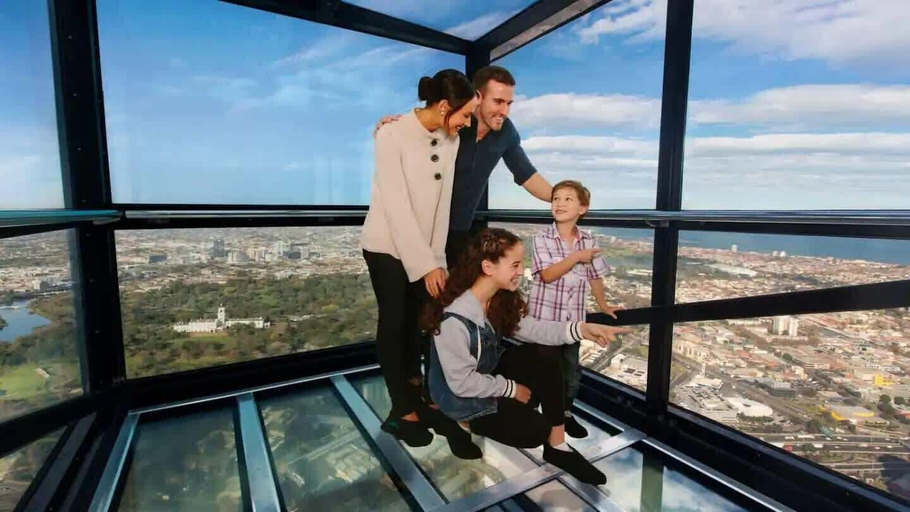 Interior 4, Modern 1BR With Breathtaking Views, Melbourne
