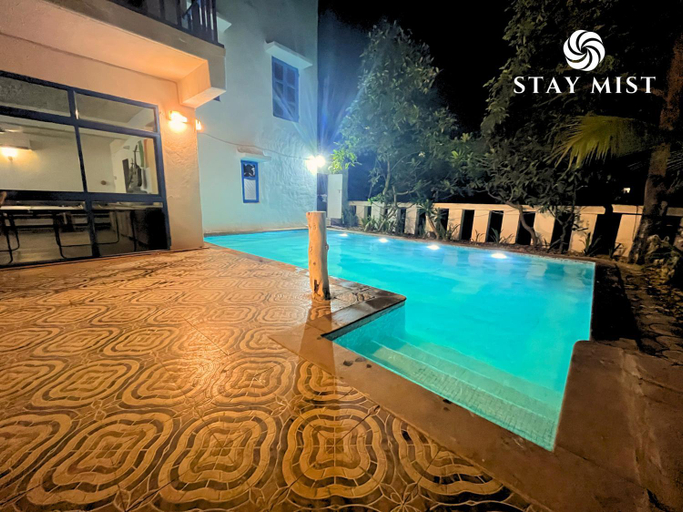 Others 3, StayMist - Casa Ibiza, Raigarh
