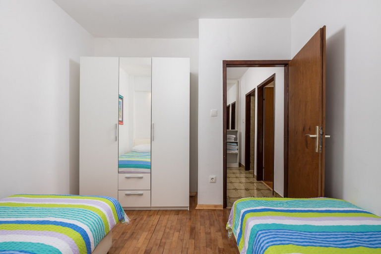 Room 3, House Rose With Private Pool And Garden, Krk
