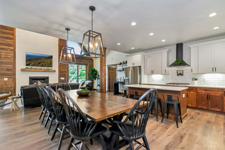 Interior 5, Beech Blessings - Luxury Spacious Beech Mtn Home With Huge Views, Watauga