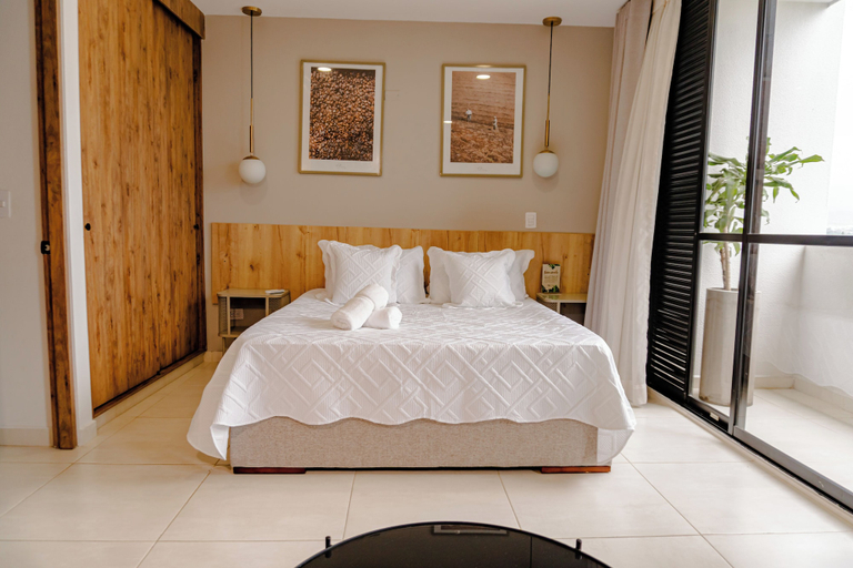 Others 5, Cerritos Premium Tower & Mall, Pereira