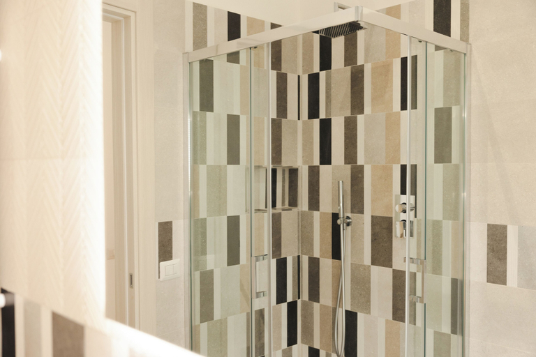 Bathroom 3, Domus Solis in Rome With 2 Bedrooms and 2 Bathrooms, Rome