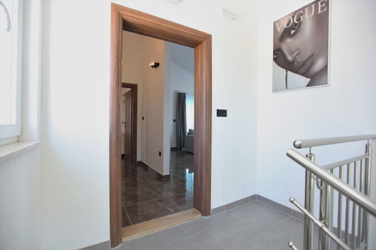Interior 5, Luxury Seaside Villa PIA Ground Floor, Okrug