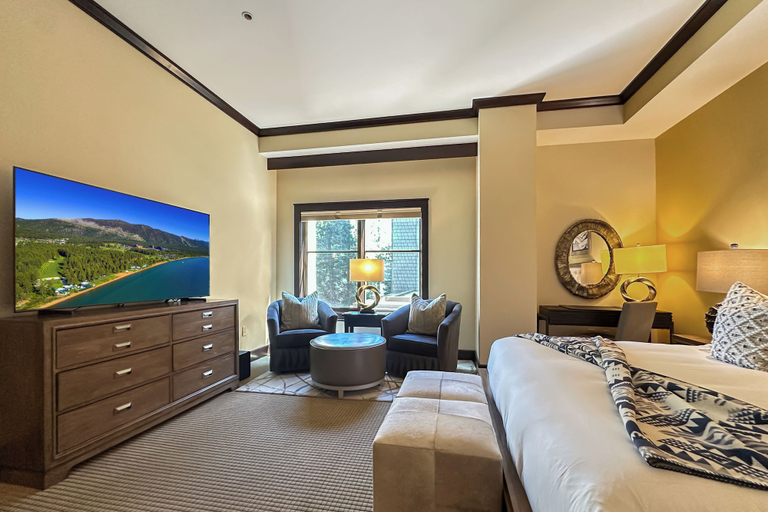 Room 5, Constellation Luxury Residences, Placer