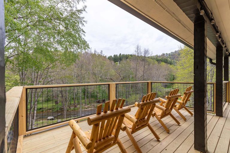 Interior 3, River Run Cabin - Watauga River in Valle Crucis With Firepit, Pet Friendly, Oversize Deck, Watauga