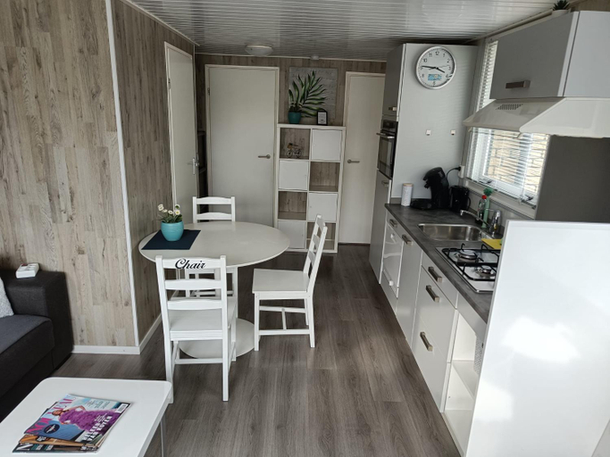 Others 5, Cozy chalet in Opmeer near Amsterdam and Beach, Opmeer