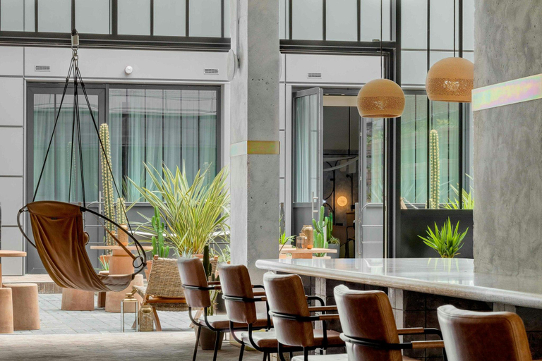 Public Area 4, Bermonds Locke, Tower Bridge, London