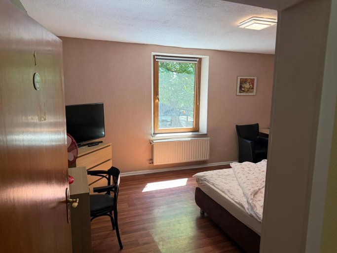 Bedroom 3, Haus Waldesruh, Viersen