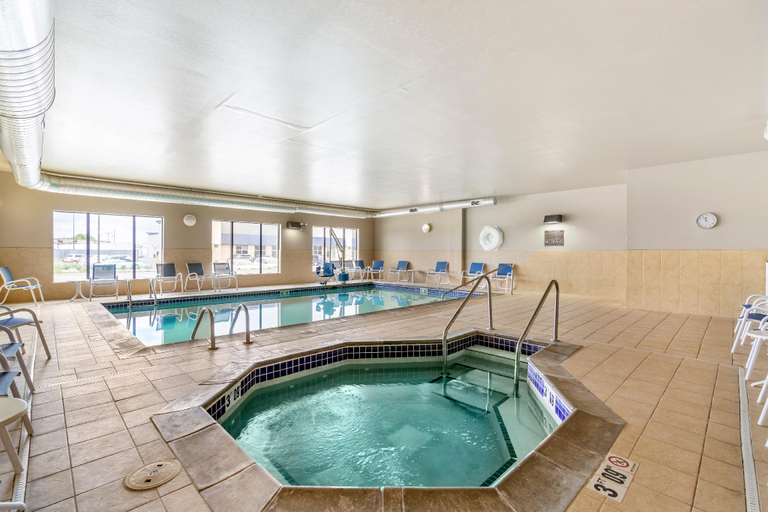 Swimming pool 3, Legend Hotel Minot, Ward
