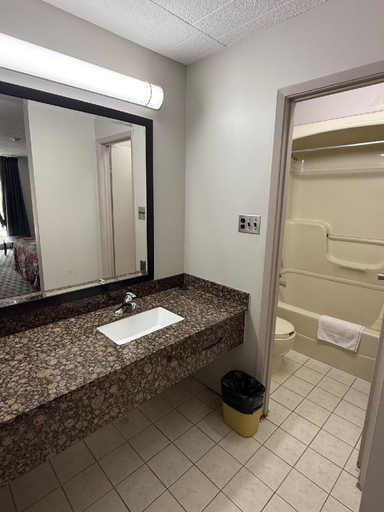 Bathroom 3, Fort York Motel, Peel